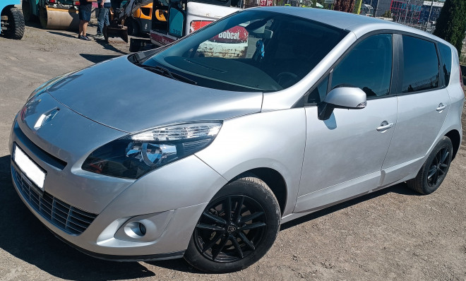 Renault Scenic 2011