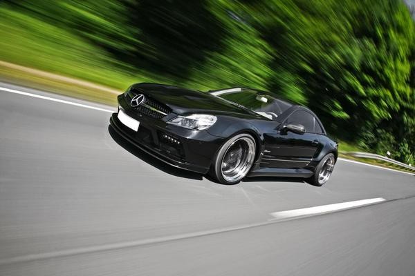 Mercedes-Benz-SL-Black-Saphire