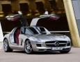 Mercedes-Benz a început producţia noului SLS AMG Gullwing